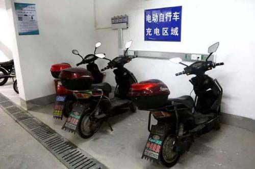 小區(qū)使用電動(dòng)車充電站消除安全隱患