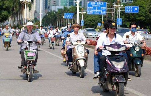 電動車電池跑不遠(yuǎn)，加點水怎么樣？